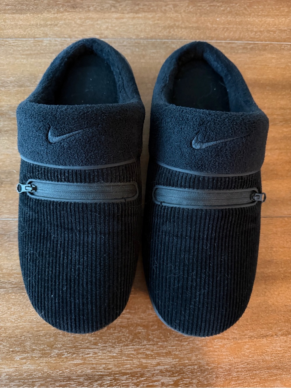 Nike Mens Black Corduroy Slip-On Zippered Slippers